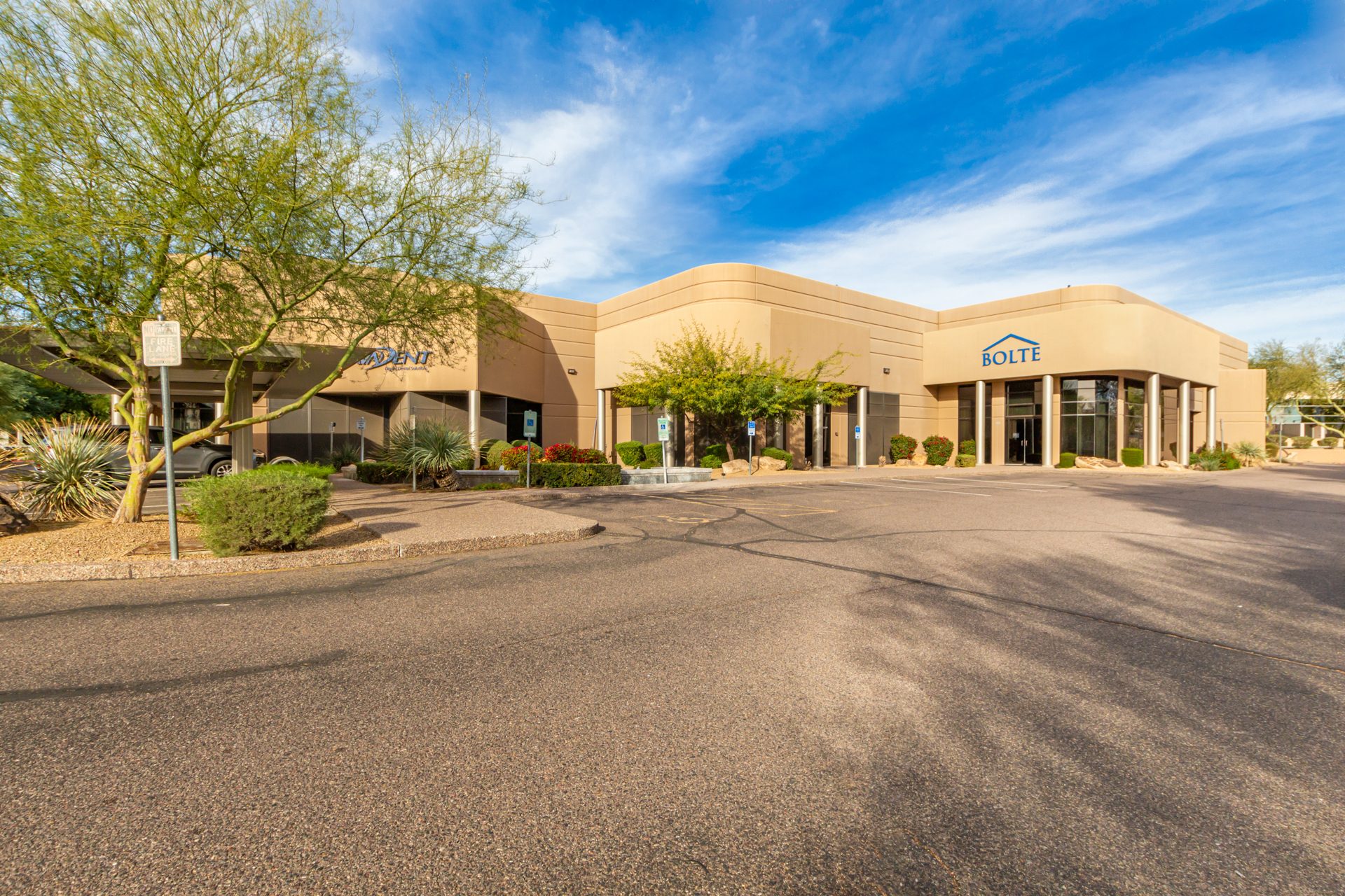 Single-story office and flex building at 15730 N 83rd Way, Scottsdale